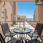 Apartment Noa With Sea View And Private Parking