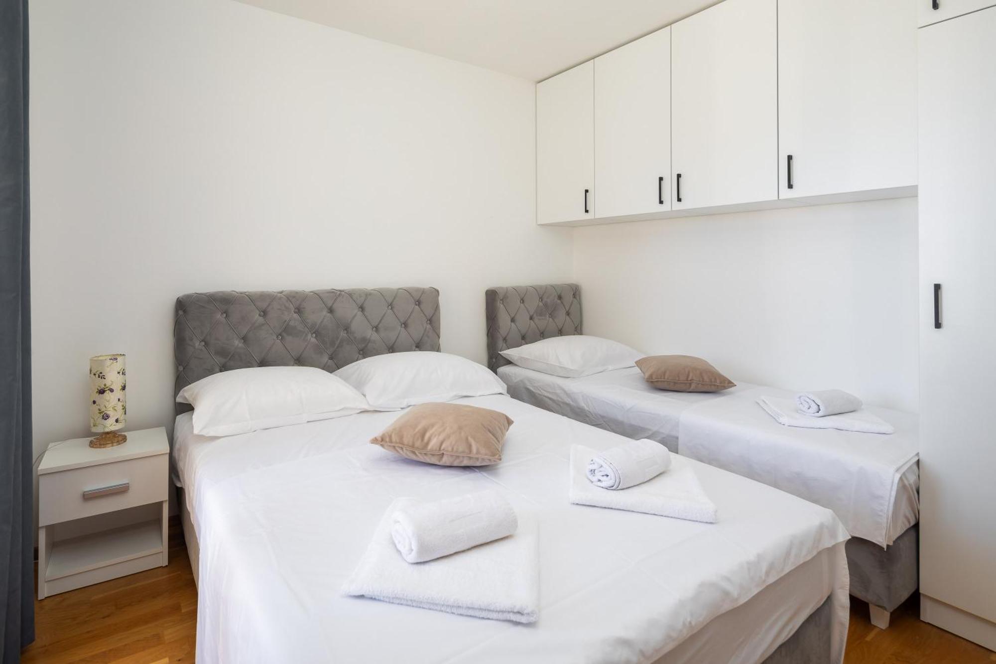 Noa With Sea View And Private Parking * Makarska